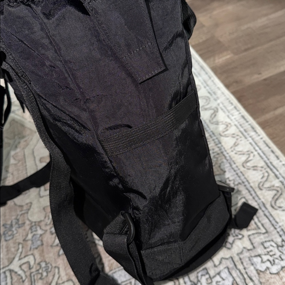 Tommy Bahama Multipocket Backpack - image 7